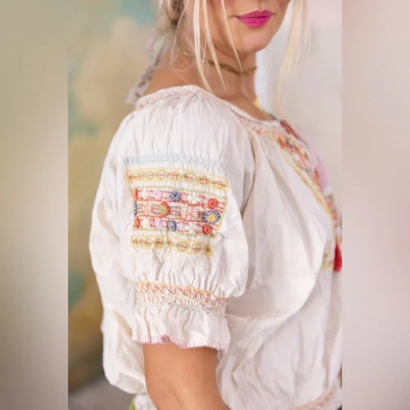 Magnolia Pearl Embroidered Chrissy Folk Blouse 2134 in Moonlight - Picture 4 of 14